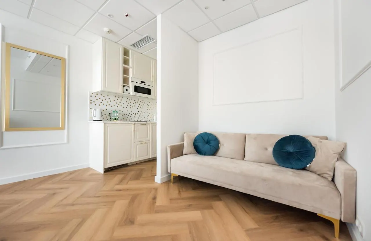 New Varsovia Comfort 429 0*, Warsaw